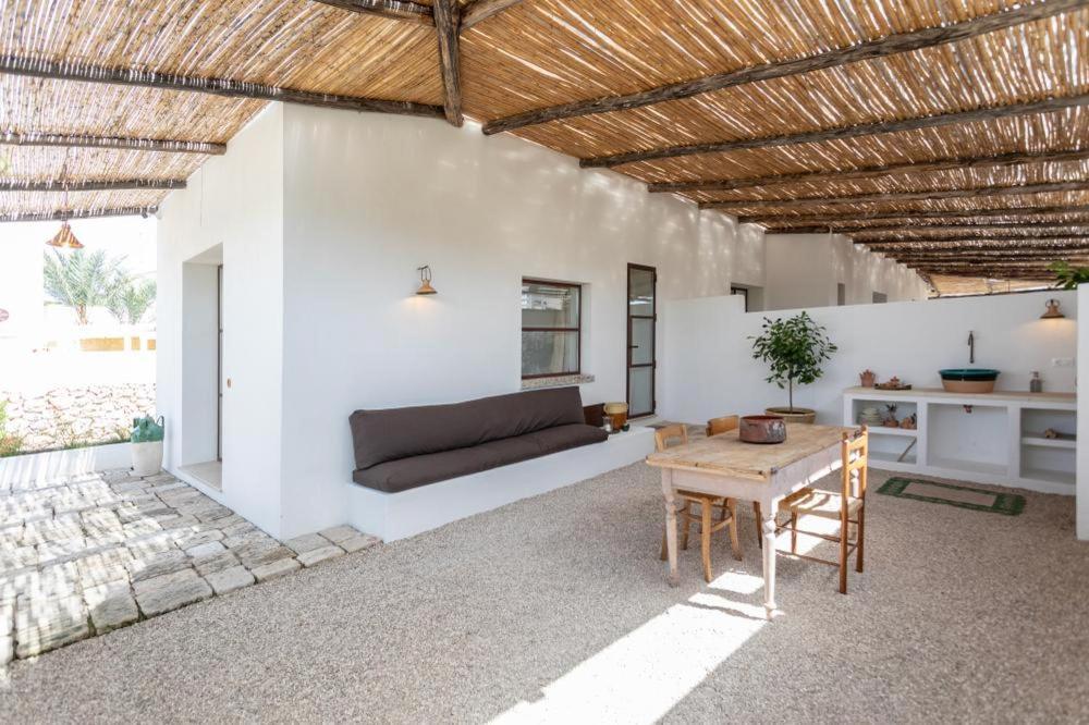Trullo Santovia Bed and Breakfast Sant Isidoro  Buitenkant foto