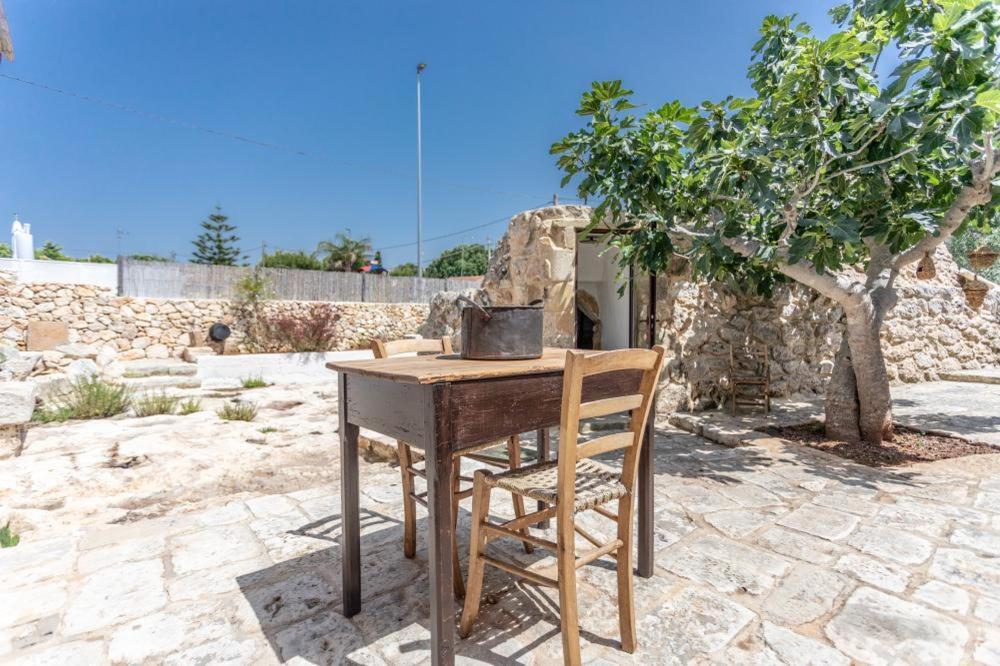 Trullo Santovia Bed and Breakfast Sant Isidoro  Buitenkant foto