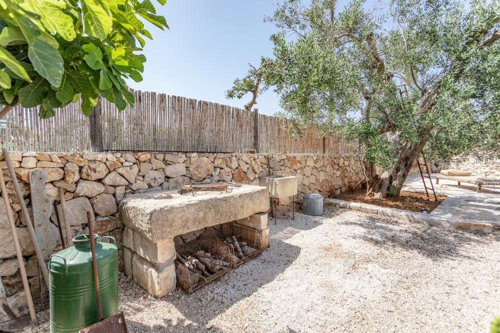 Trullo Santovia Bed and Breakfast Sant Isidoro  Buitenkant foto